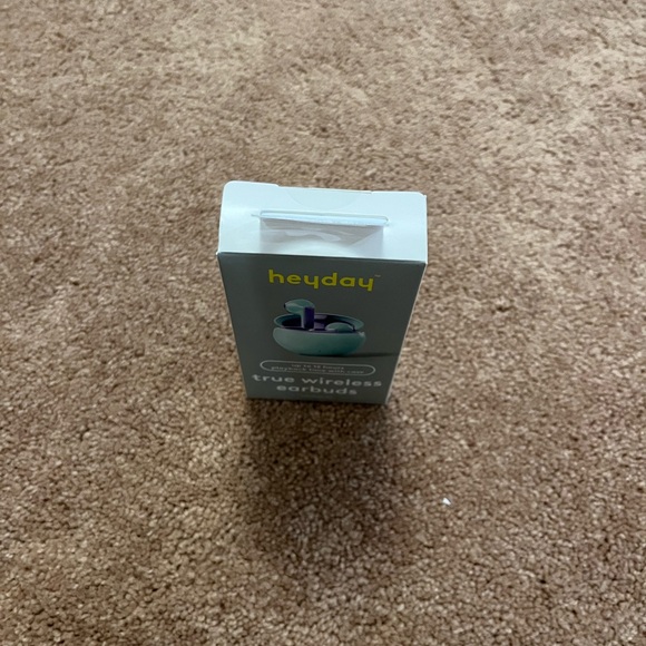 Heyday Wireless Earbuds - Lavender and Teal - Picture 3 of 3